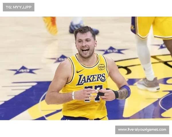 东契奇创纪录奇葩三双 29分11板10助仅中一记三分成历史首人